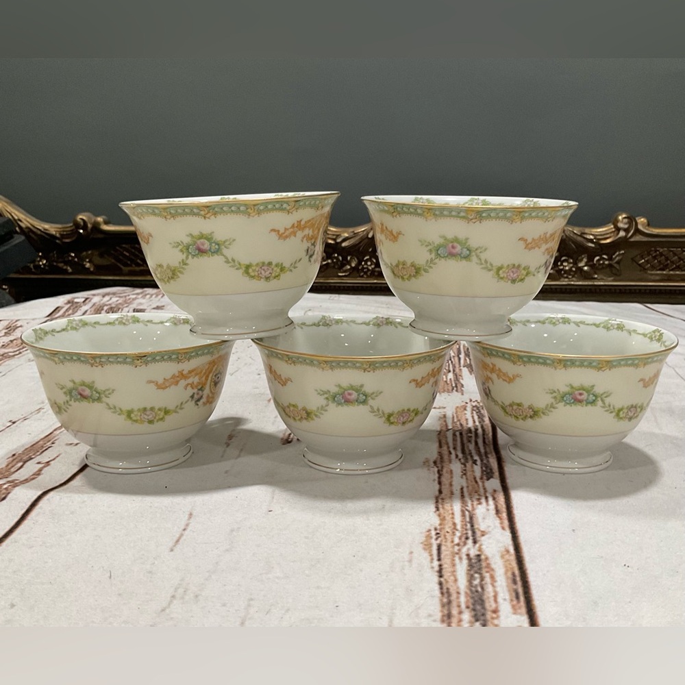 FIVE MEITO CHINA MADE IN JAPAN TRIANON TEACUPS BY‎ NORITAKE